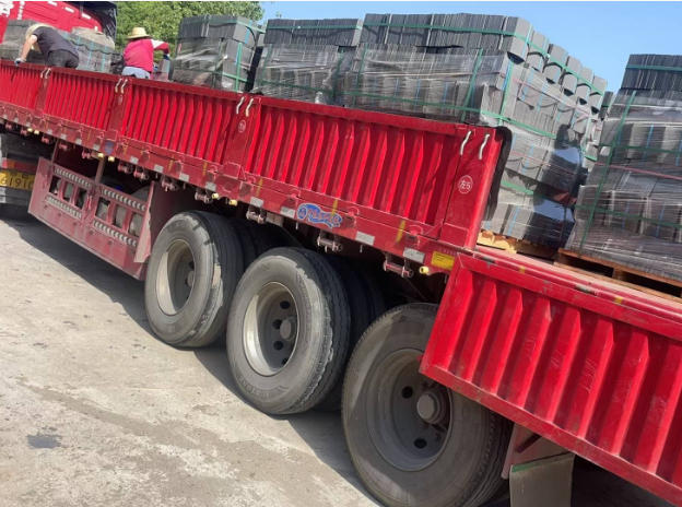 江西小青砖装车走货